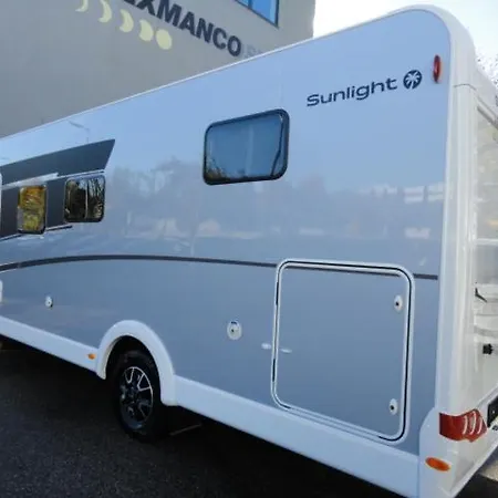 Camper Wohnmobil Sunlight I68